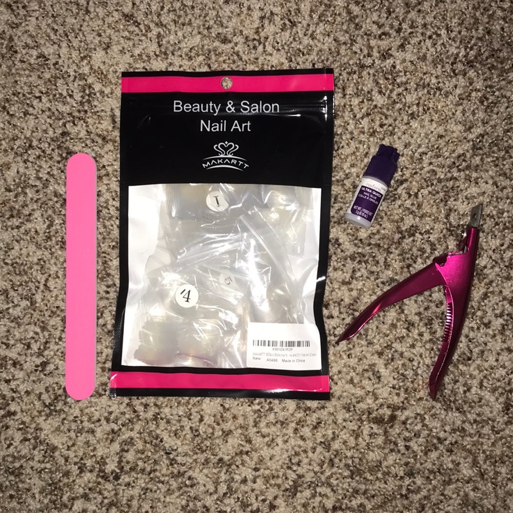 500 acrylic nails + tools!